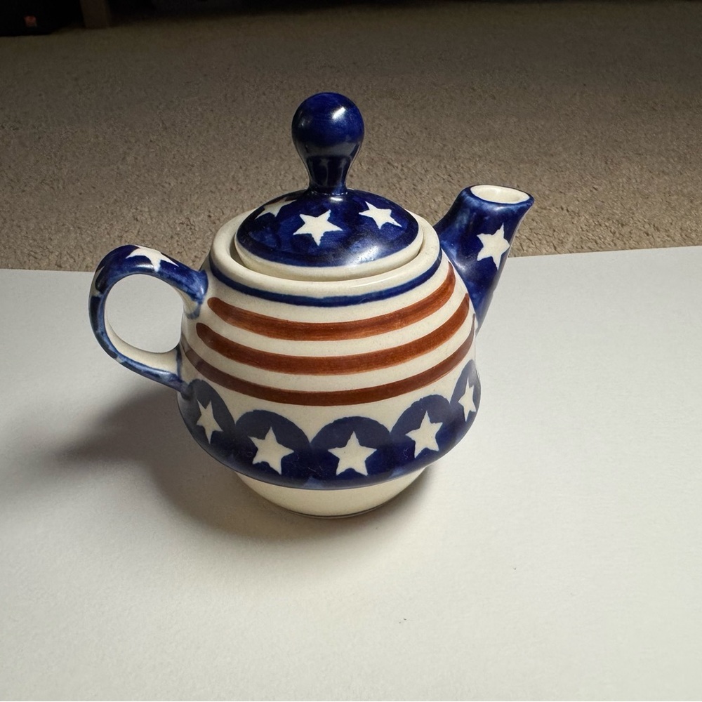 Patriotic Polish Pottery Star Teapot